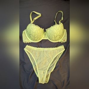 SavageXFenty Like Green Underwear Set